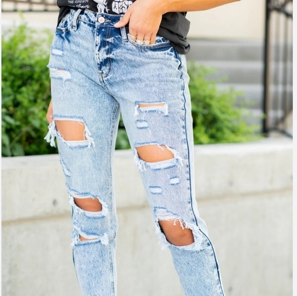 KanCan Denim - KanCan Amy High rise Fray Mom Fit Jeans